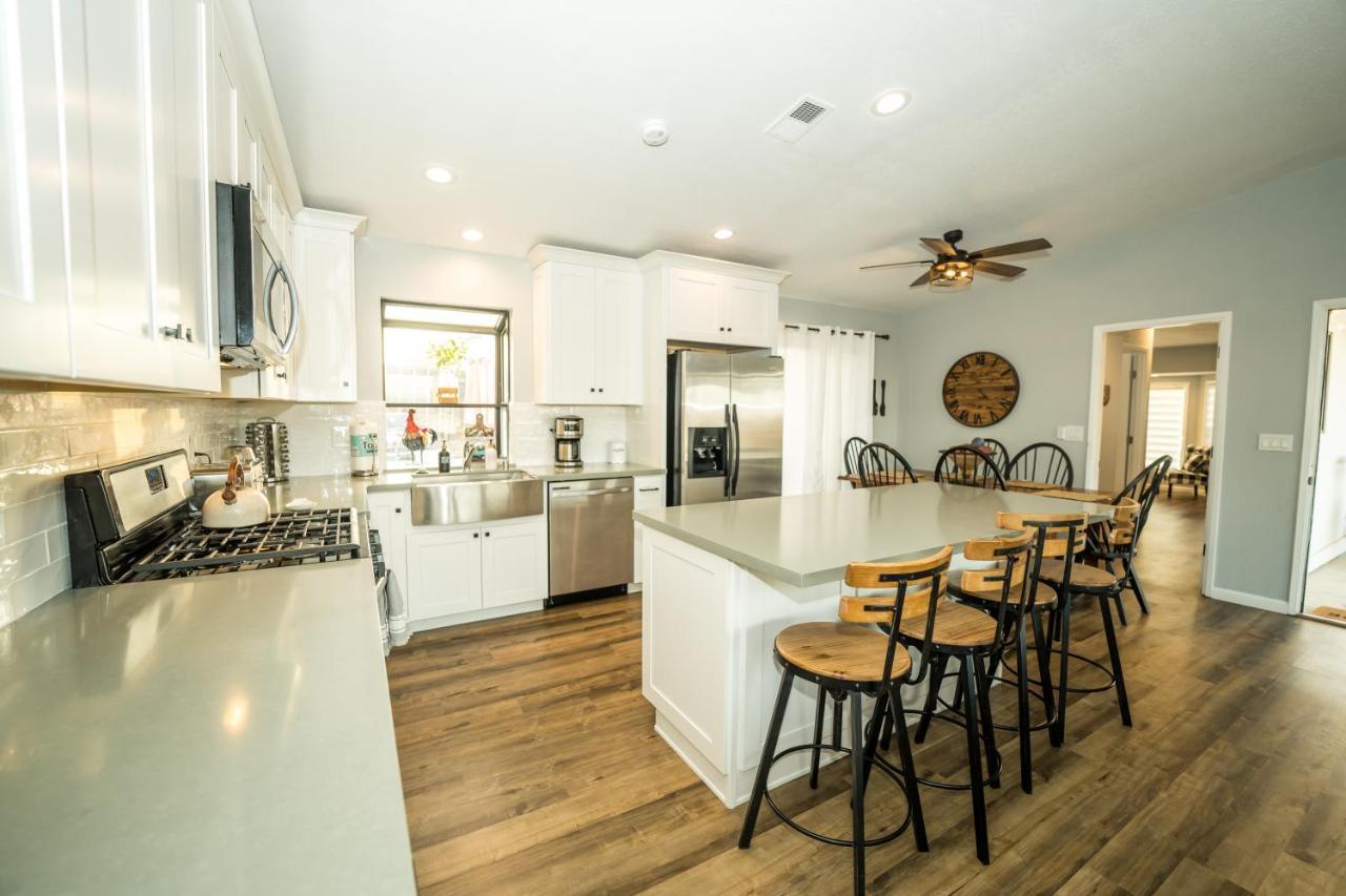 Вилла Vino View Farmhouse Пасо Роблс Экстерьер фото